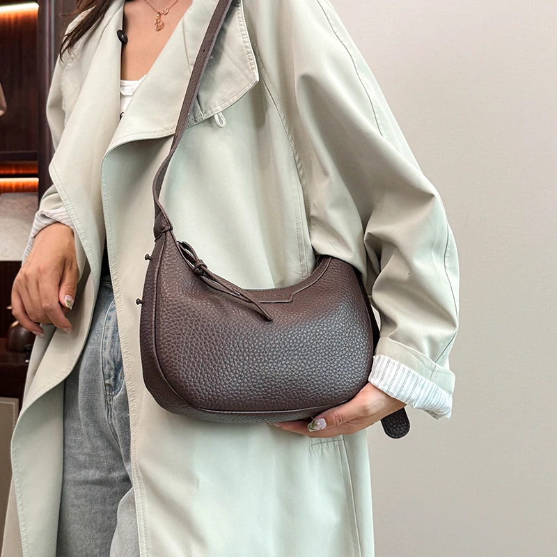 

Women Leather Luxury Fashion Designer Shoulder Tote Bag Elegant Crossbody Handbag For Modern Stylish Look