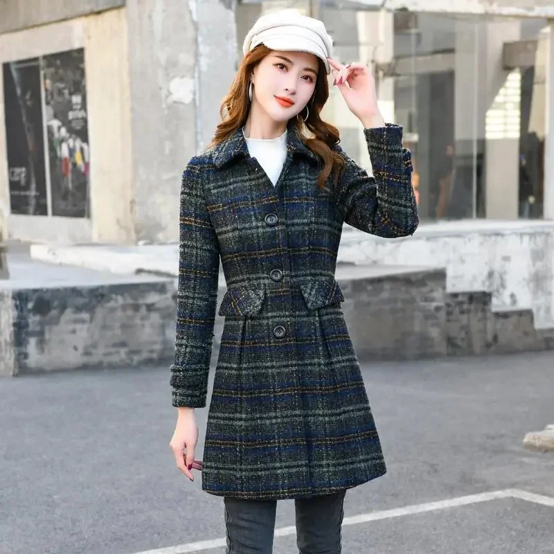 

Woolen Women's Coat 2025 Autumn/Winter New Korean Version Plaid Lapel Loose fit Medium Long Plaid Woolen Coat for Commuting WLF