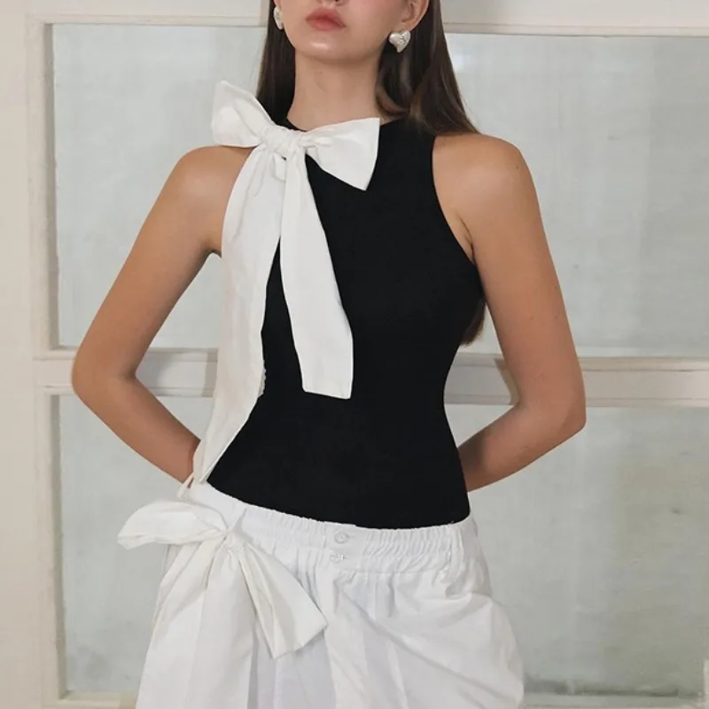 女性用ハーフハイネックノースリーブベスト,ワンラインショルダーセーター,セクシーで多用途,ファッショナブルなタイトフィット