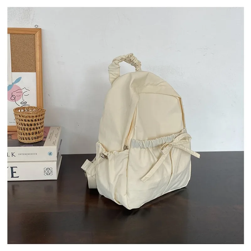 Mochilas de Escola Monocromáticas de Grande Capacidade Feminina, Simples, Versátil, Casual, Mochila de Nylon Fresca, Alta Qualidade, Moda, Novo Estilo, 2024