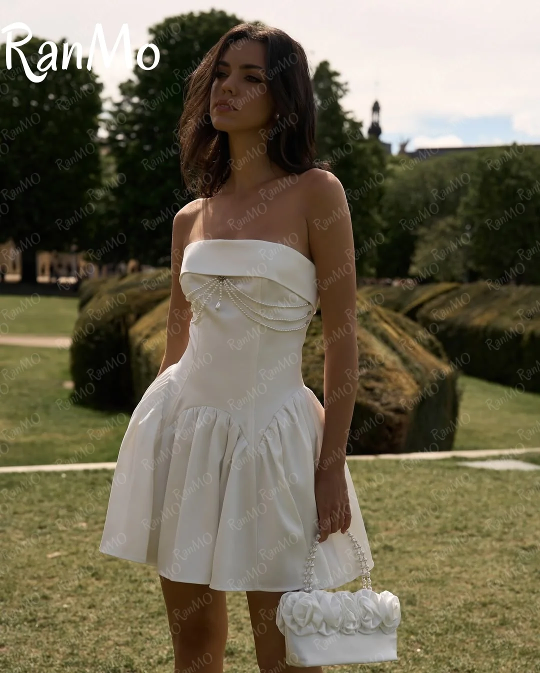 Ranmo Maßgeschneiderte weiße Hochzeits-Abschlussballkleider, trägerlos, A-Linie, Mini-Braut-Abendkleid, Satin, ziviles Brautparty-Cocktailkleid