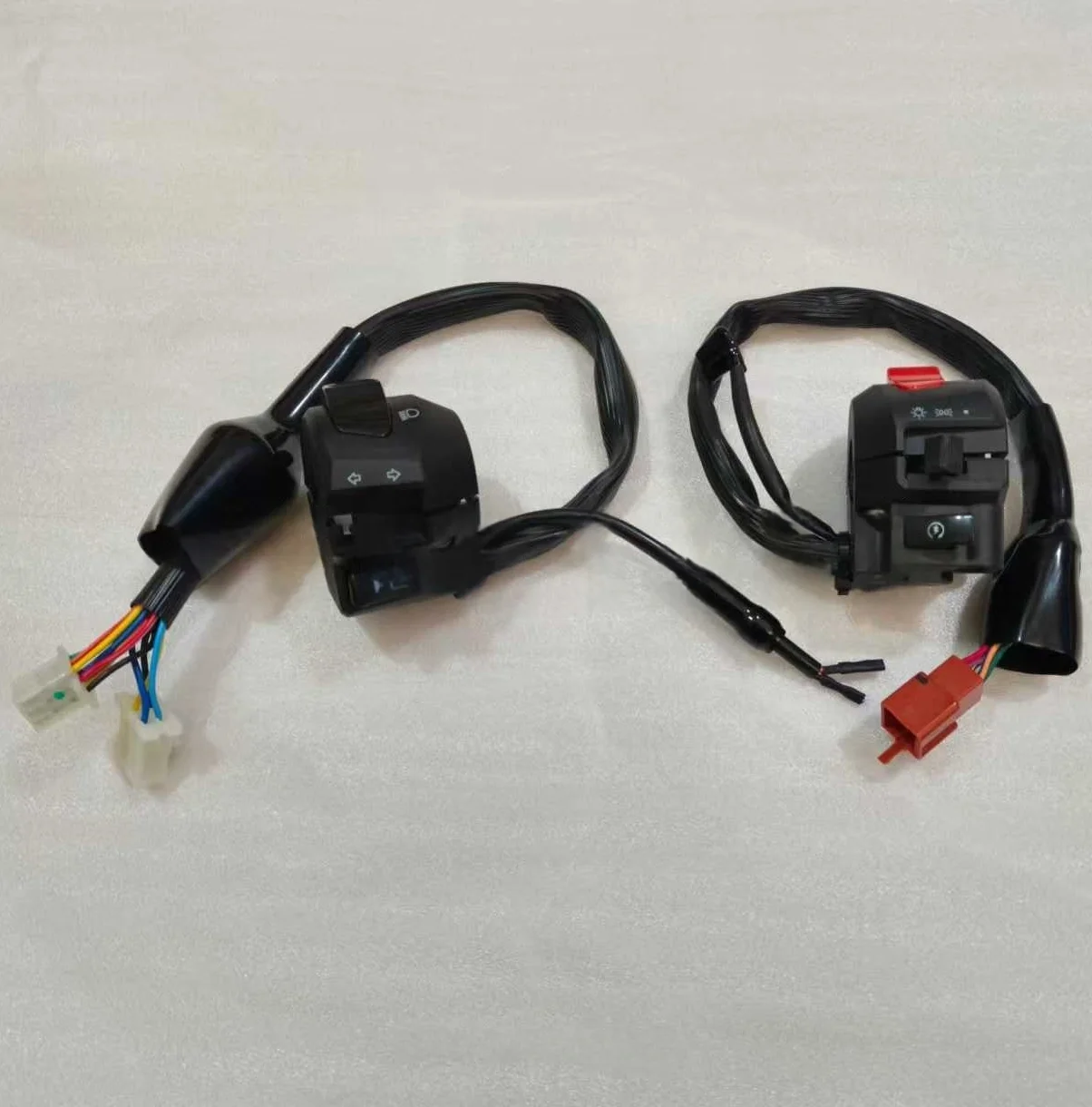 Motorcycle Left Right Handlebar Switch for Benelli TNT25 BJ250-15 BJ250-15A