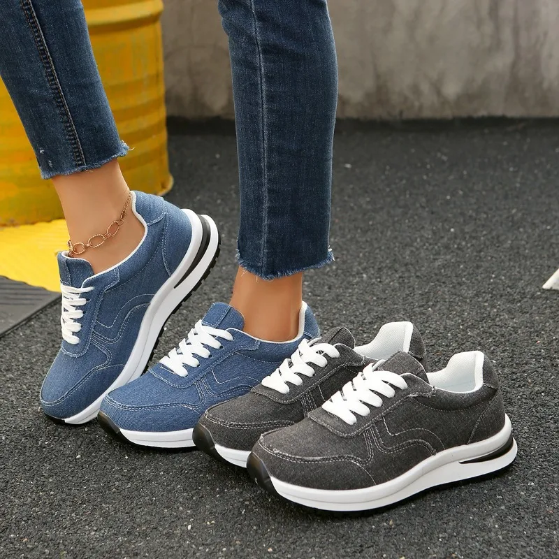 

2025 New Women's Shoes Fashion Lace-Up Flat Sneakers Solid Color Leisure and Comfortable Ladies Vulcanized Shoes Plus Size