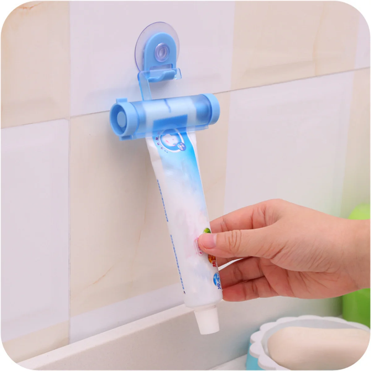 

Rolling Toothpaste Squeezer Random Color Suction Hanger Space Saving Practical Household Use Toothpaste Squeezer Roller