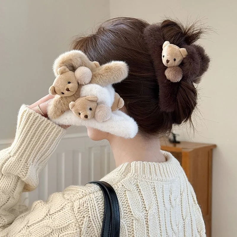Handmade inlaid bear grab clip, large women's autumn and winter plush headgear hairpin, shark clip.