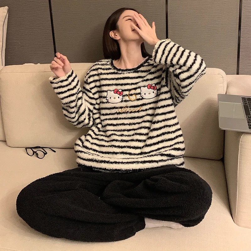 

Лидер продаж 202, осенне-зимний новый женский модный мягкий пижамный комплект с милым рисунком «Hello Kitty», утолщенный плюшевый комфортный теплый комплект домашней одежды