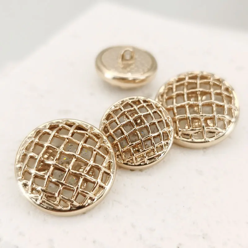 5 Stück 18/22 mm luxuriöse goldene, ausgehöhlte Metallknöpfe für Kleidung, Oberbekleidung, Pullover, DIY-Nähknöpfe, Nähzubehör, neu – Detail 3