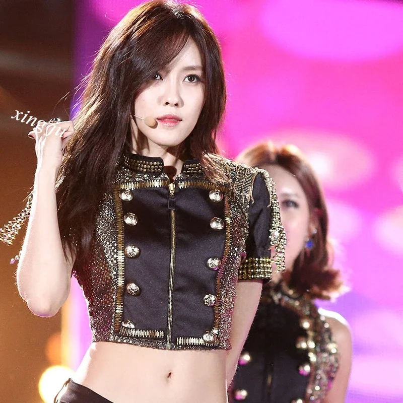

Kpop Women Group Singer Stage Costume Female Jazz Dancing Outfits Concert Performance Shiny Sequins Vest Crop Top Slim Shorts