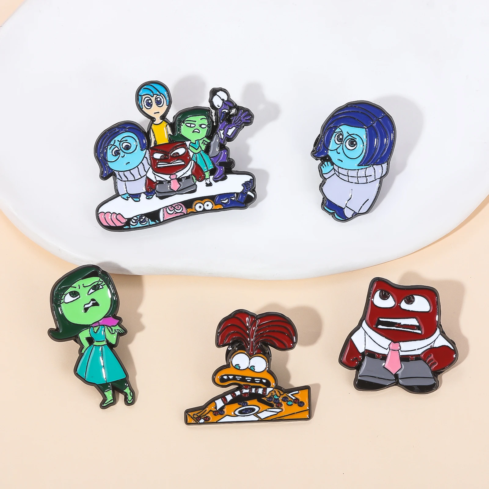 الفيلم داخل خارج 2 المينا دبابيس بروش معدني Kawaii الفرح الحزن الغضب الايبوكسي بروش للملابس دبابيس التلبيب اكسسوارات