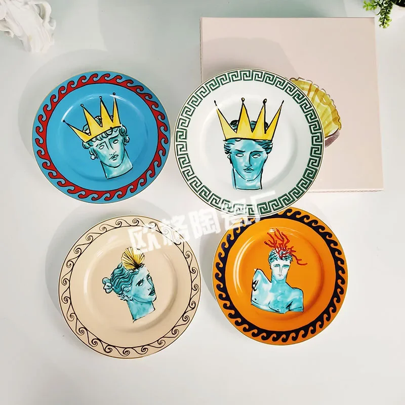 

Бытовые керамические тарелки с кофейными чашками, подходящие для ежедневной столовой, сервировки кофе и домашней посуды.