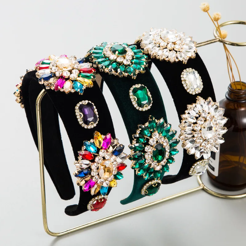 

Luxurious Velvet Headband Royal Emerald Crystal Flower Hair Hoop Retro Oversized Diamante Hair Accessory For Banquet
