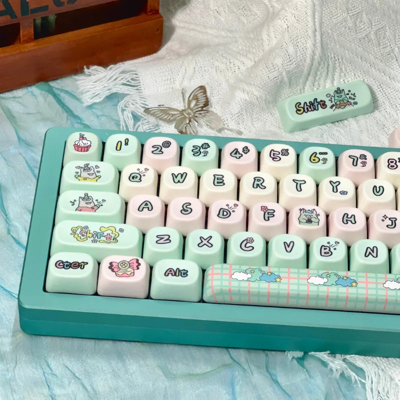 

140 Keys Strawberry Pig Kawaii Keycaps MOA Profile 5 Side Dye Sublimation PBT Keycaps for MX Switches Mechanical Gaming Keyboard
