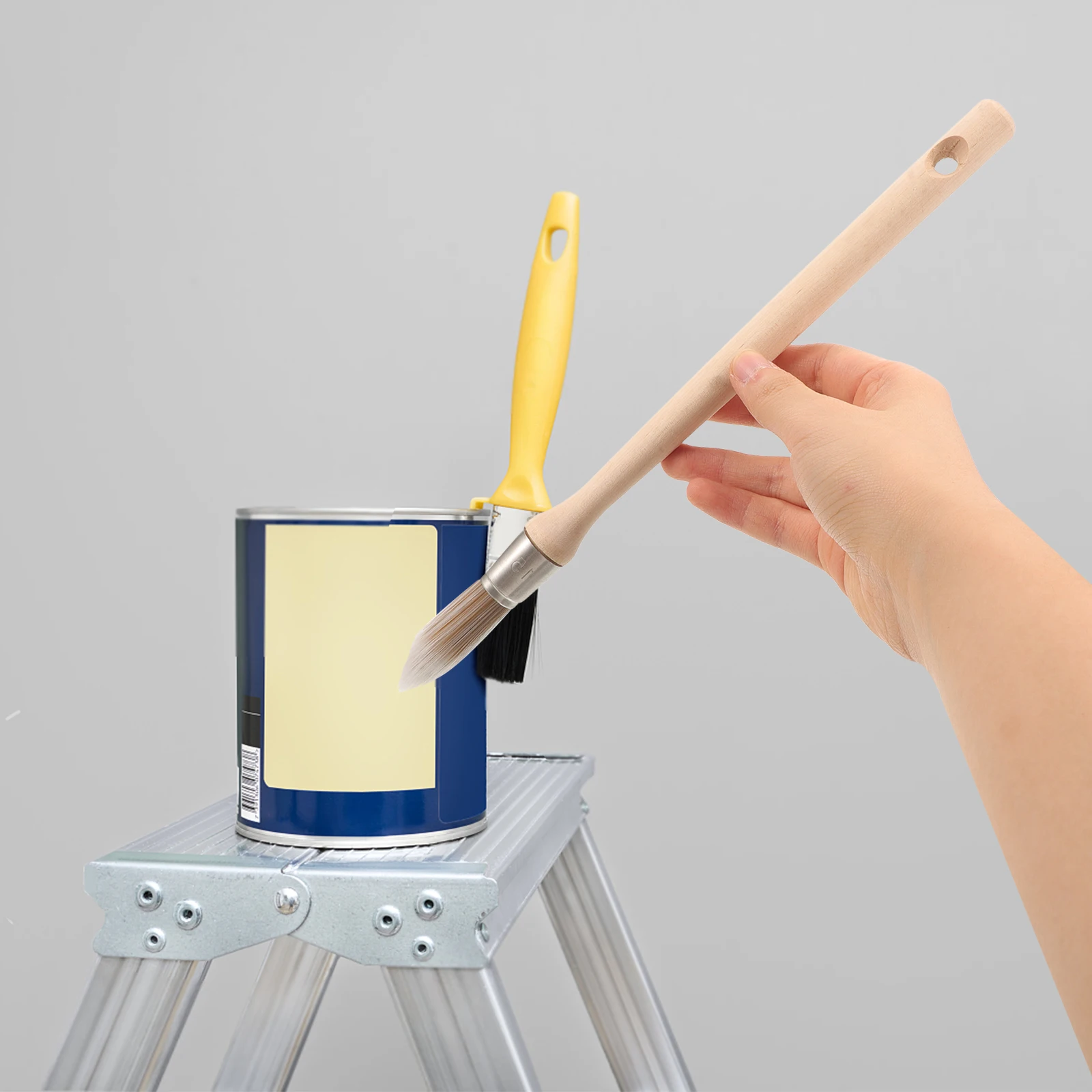 

Round Heads Paint Brush with Wood Handle Fine Craftsmanship Sturdy Design for Painting Cleaning Multipurpose Use