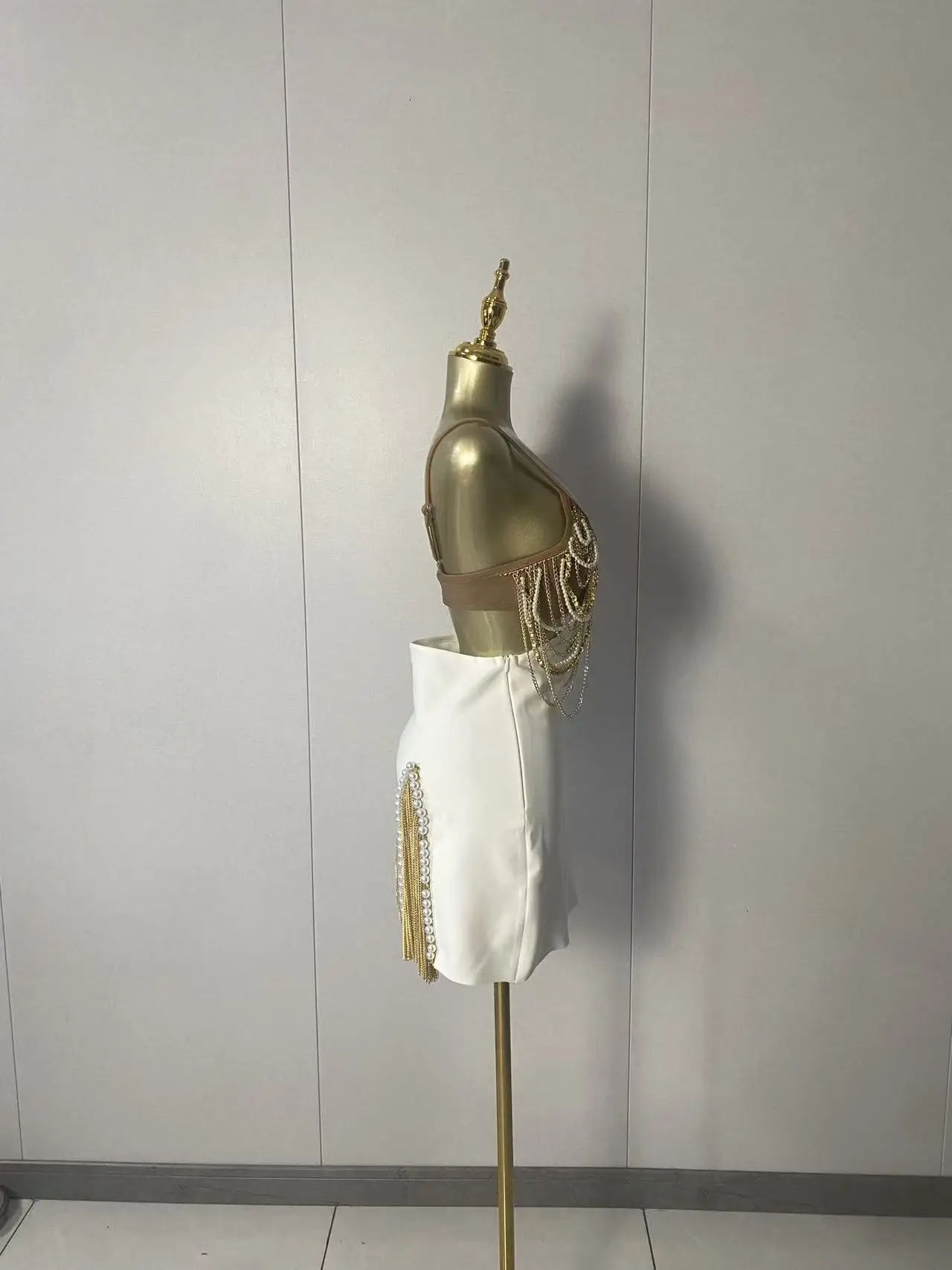 2025 New Women Sexy Sleeveless Chain White Spilt Two Pieces Skirts Set Elegant Evening Club Party Outfits