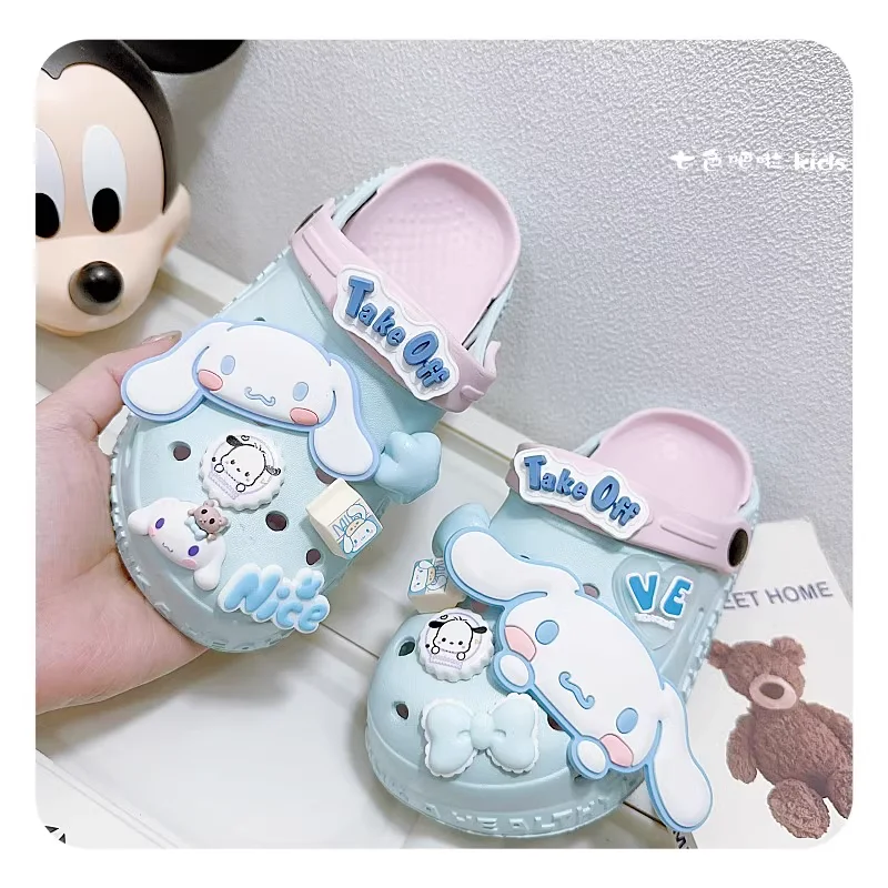 

Miniso Cinnamoroll Cave Shoes Kawaii, аксессуары с принтом аниме, тапочки, летние нескользящие туфли на мягкой подошве для мальчиков и девочек