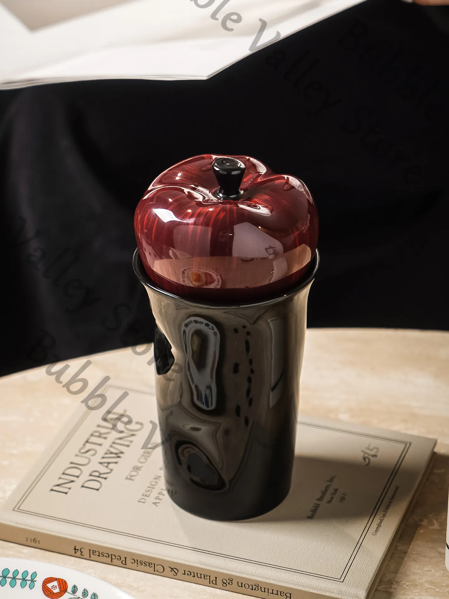 

Керамическая кружка Apple с изображением Калеба из аниме Love and Deepspace, фарфоровая кружка, мультяшная кружка нестандартной формы, подарок на день рождения