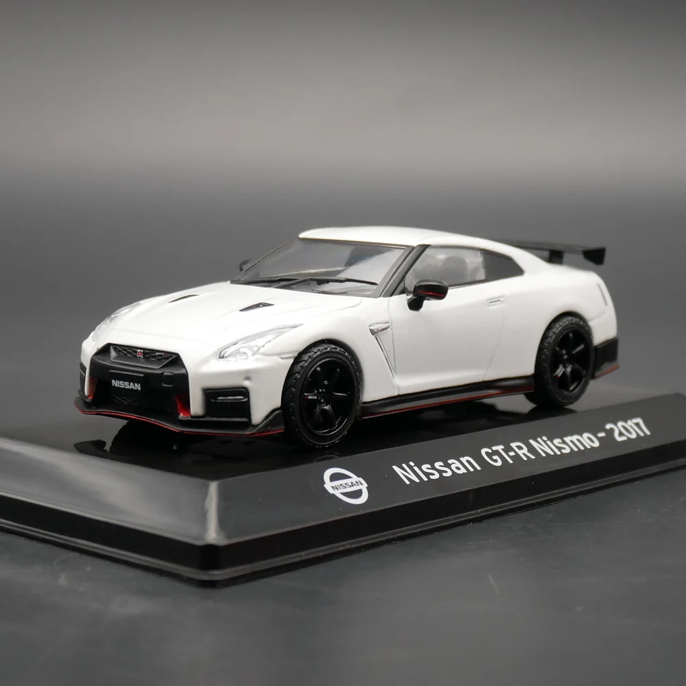 

Diecast Ixo 1:43 Scale Nissan GT-R 2017 Nissan Super Coupe Alloy Car Model Collectible Toy Gift Display Ornament