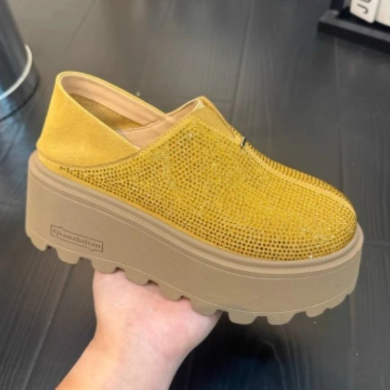 Женская модная обувь на одинарной платформе, новинка 35–40, повседневная обувь с круглым носком и глубоким вырезом, удлиняющая пригородная обувь на толстой подошве