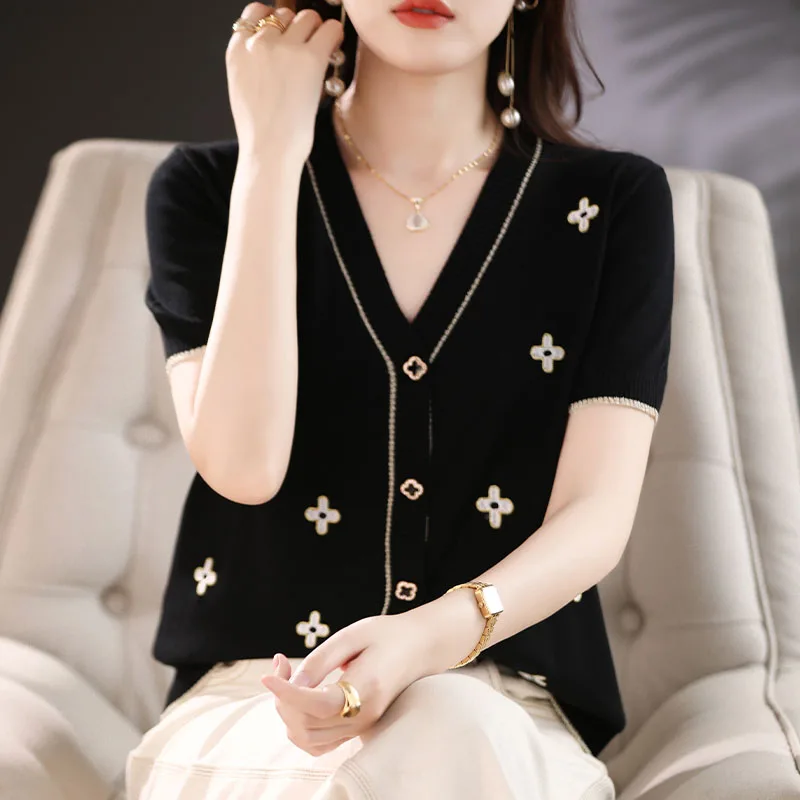 2023 New Fashion Women\'s V-neck Cashmere Sweater Cardigan Fashion Four Leaf Grass Short Sleeve Spring and Autumn Fashion Soft Ca