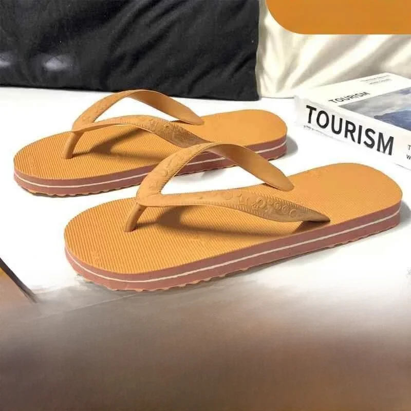 Men's Summer Thong Slippers Outdoor Wearable Anti-Slip Soft Bottom Beach Sandals Rubber Material Comfortable Fashionable Slip...