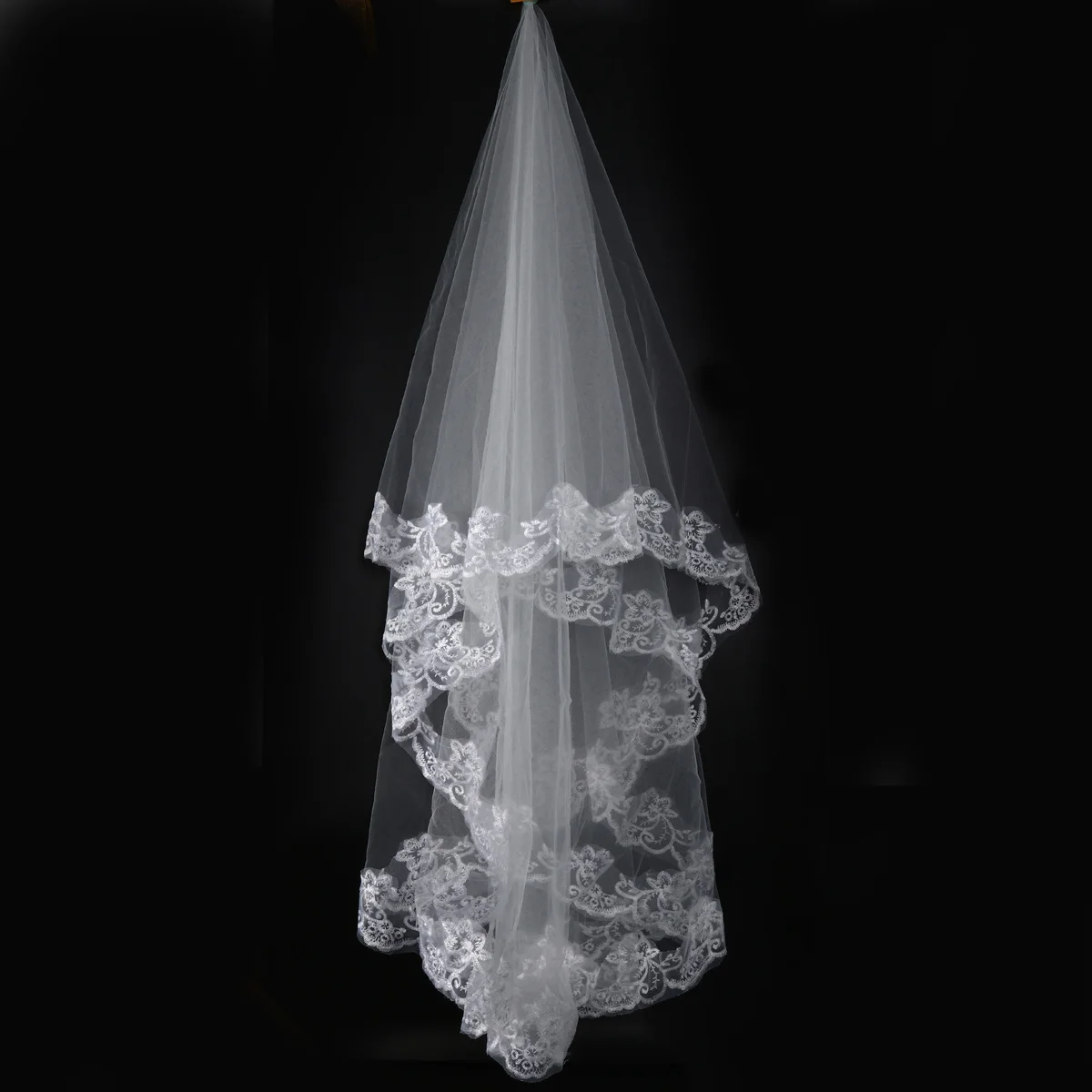 

1.5m Long Bridal Wedding Veil Tier Lace Embroidery Decor Must-Have Accessory for Wedding Dress Elegant Ceremony