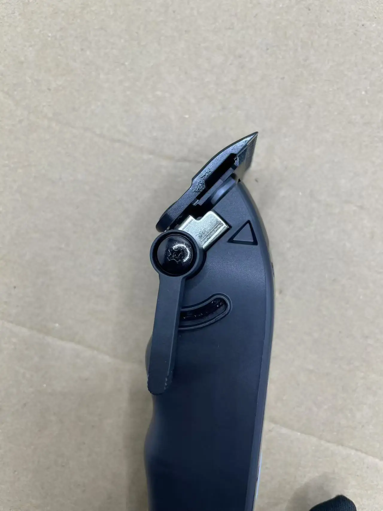 NEW Professional Electric 7200RPM Hair Clipper High Power Silent Hair Trimmer Barbershop Haircut Machine （Code Scraping Version）