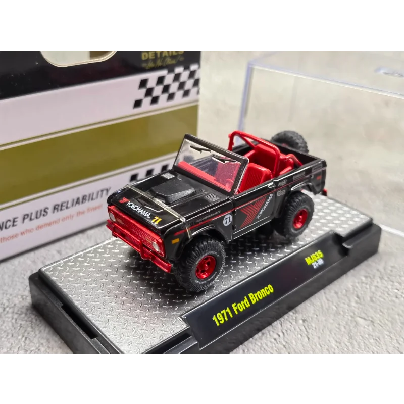

Литой под давлением M2 масштаб 1/64 1971, Ford Bronco, внедорожный трансформируемый джип, модель автомобиля из сплава, Коллекционная игрушка, подарок, сувенир, украшение для дисплея