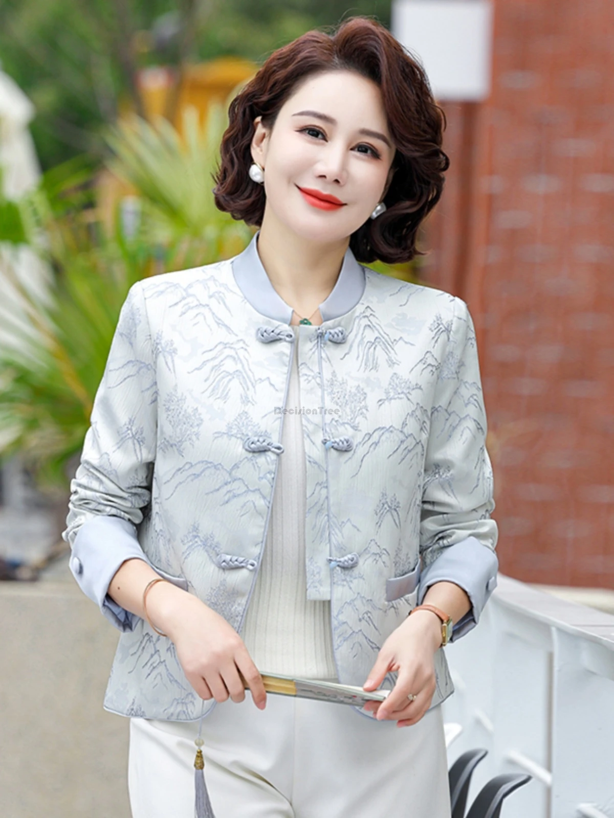 

2025 new chinese retro elegant style printed stand-up collar cheongsam button women long sleeve jacquard tang suit blouse top
