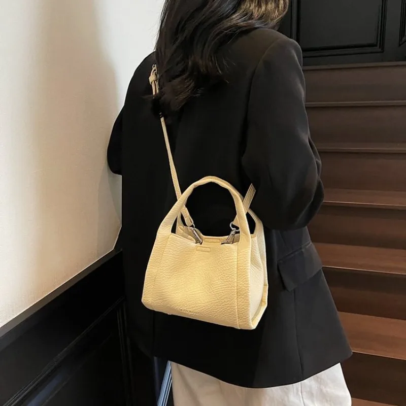 Chic Functional Designer Diaper Bag For Women Luxury Large Capacity Tote Elegant Leather Crossbody Shoulder Bag Textured