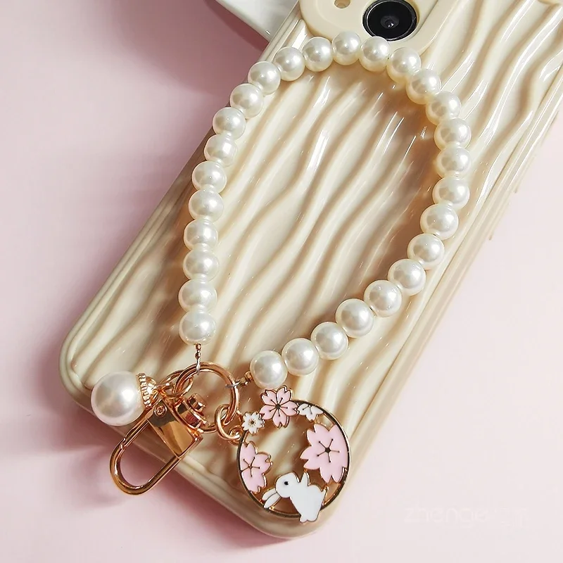 Mobile Phone Lanyard Small Incense Wind Hollow Rabbit Garland Pearl Chain Wrist Rope Hand-beaded Mobile Phone Lanyard for IPhone