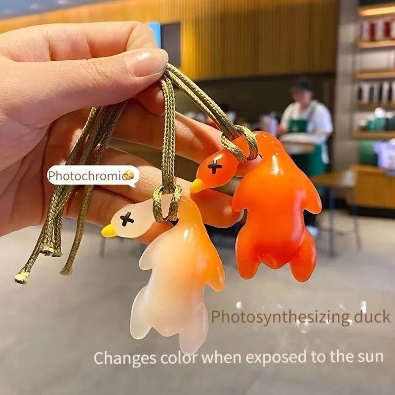 Color-Changing Roast Duck Pendant, Sun-Exposed Ultraviolet Color-Changing Pendant, Car-Mounted Small Roast Duck Pendant
