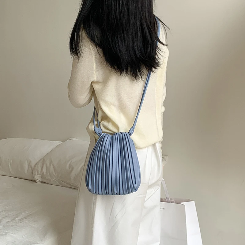 

Woven French Pleated Bag Korean Version Niche Design Candy Color Magnetic Square Purse Women Spring Summer