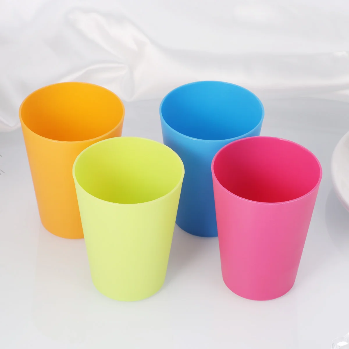 15pcs Colorful Plastic Cups Home Beverage Drinking Cup Reusable Holiday Party Tableware and Party Supplies 101-200ml (Mixed