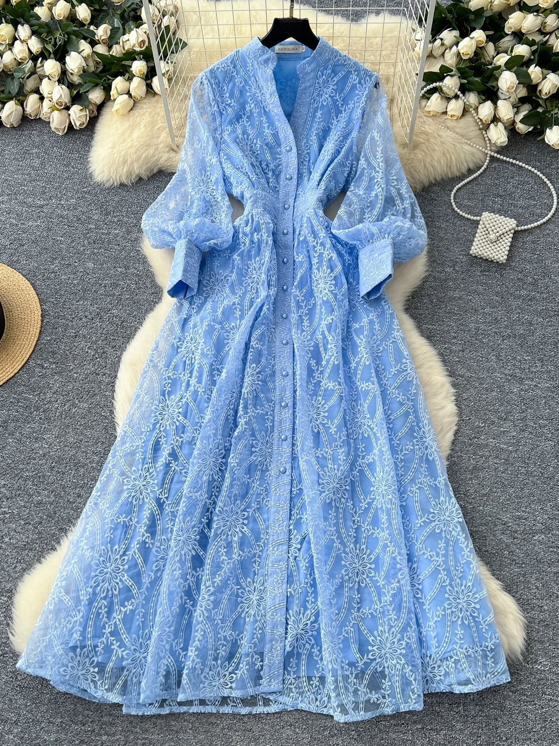 Vestido Retro E F 2025 Novo de Alta Qualidade com Gola Alta, Botão Único, Cintura Ajustável e Saia Longa de Tul...