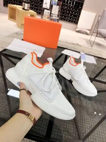 Spring Summer Lightweight Men Women Skateboard Shoes Breathable Canvas Casual Skate Sneakers Simple Solid Color Couple Board Shoes Wear Resistant Rubber Sole Student Street Walking Casual Shoes Multi Sizes Available