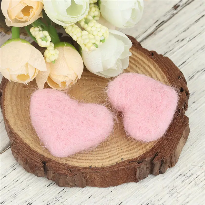 2PCs Heart Shape Wool Felt Poke DIY Kits Craft Sewing supply clothes Accessories Handmade Gift Bag Backpack Decoration