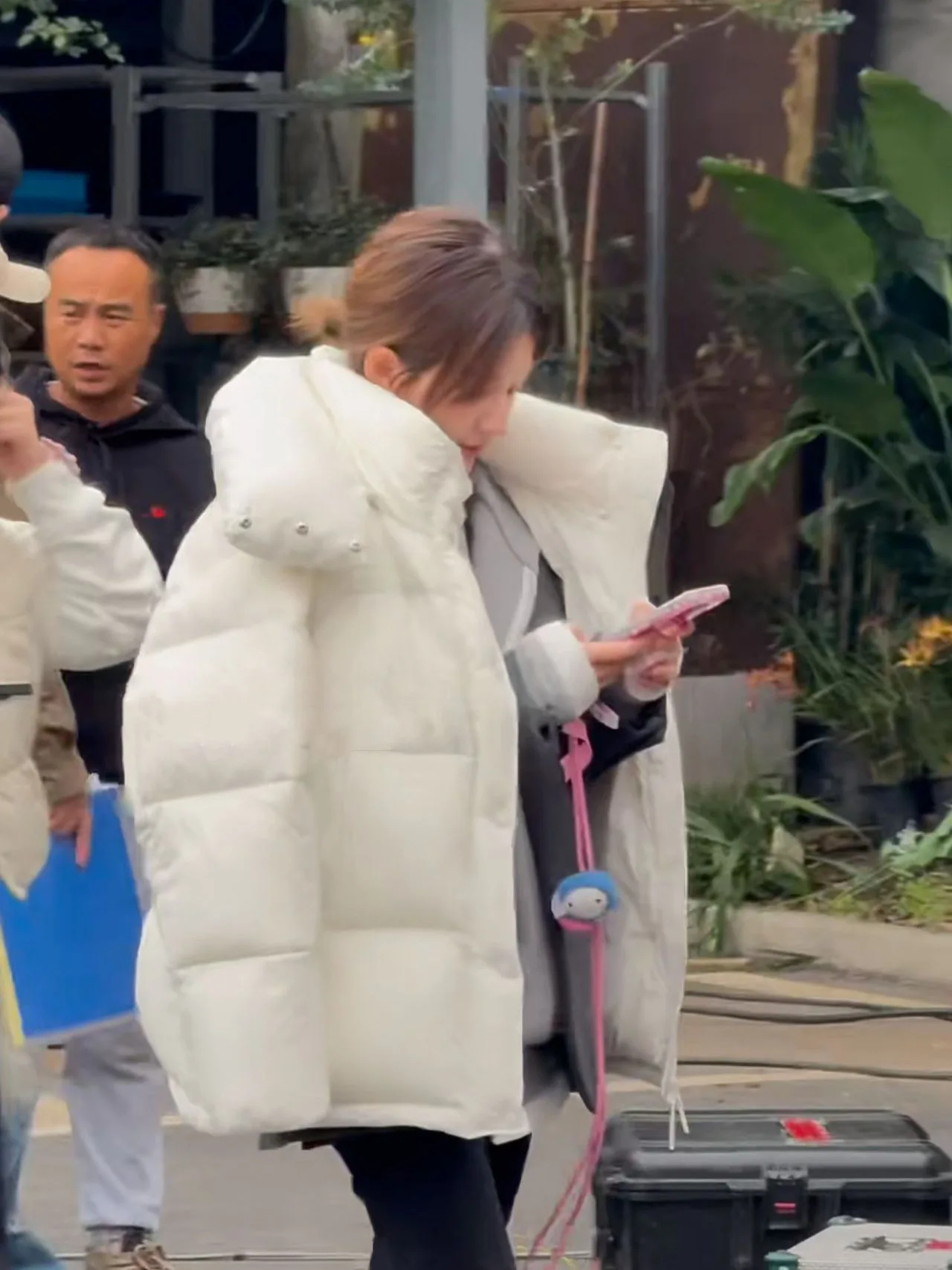 الدفء المتضخم مقنعين منتصف طول أسفل Jaet للنساء Dongda Gate Zhao Lu Si Sweet Sle معطف مع قبعة قابلة للفصل