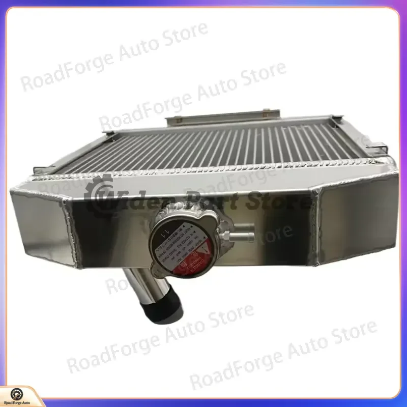 Aluminum Radiator For Kubota Tractors B6100 B7100 B6100HST-E & B7100HST-DT 15553-72060 15553-72110 15553-72111