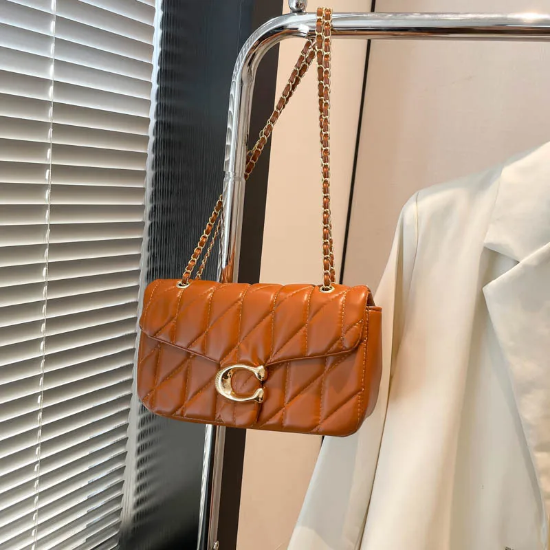 

‌ Женская сумка через плечо с вышивкой 2025 года — маленькая сумочка через плечо в ромбовидной полоску с цепочкой и ароматным дизайном, модная сумка подмышками ‌