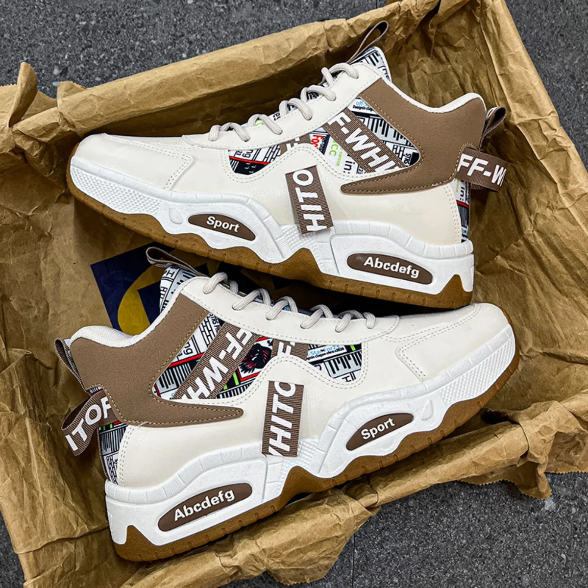 

Men's New Shoes Ultra-Light Breathable Soft Sole Non-Slip Shock-Absorbing Couple's Casual Fashion Sneakers for All Seasons