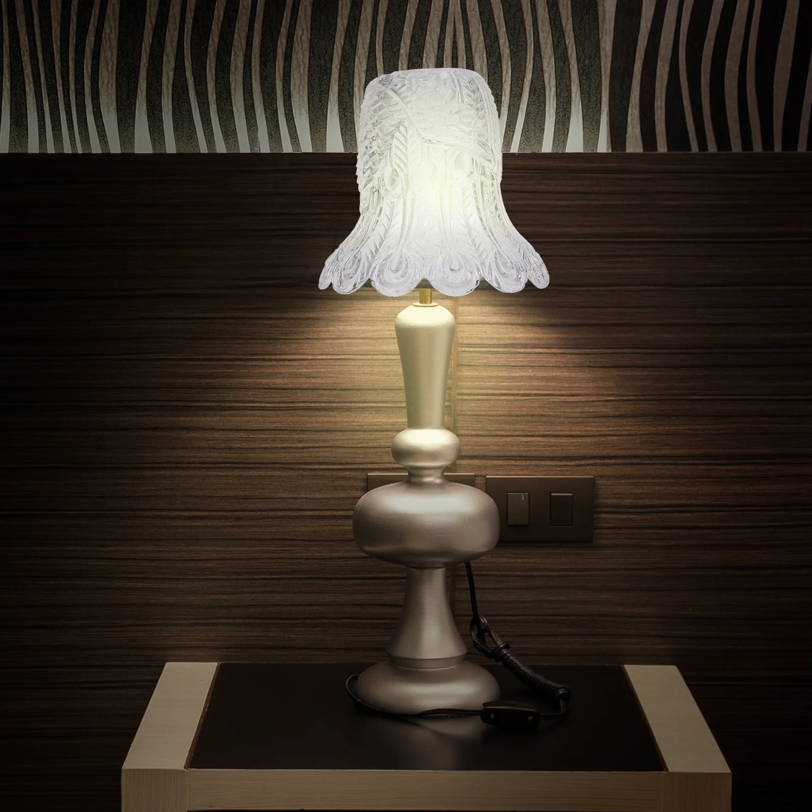 

1Pcs Transparent Glass Lampshade European Style Bedroom Lamp Cover Decorative Diffuse Light Accessory Lamp Cover