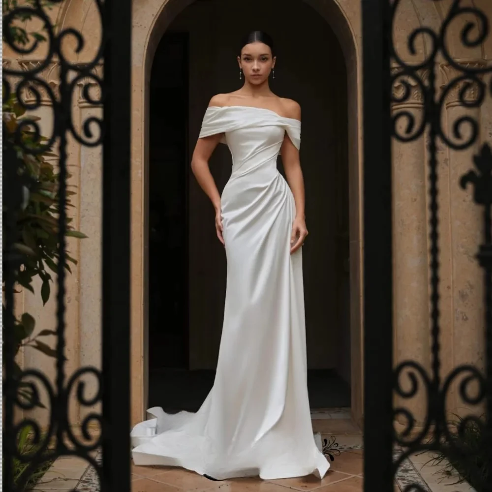 Customized Elegant Off-the-Shoulder Strapless Sleeveless Open Back Sheath Sweep Train Wedding Dresses Quality Satin Bridal Gowns