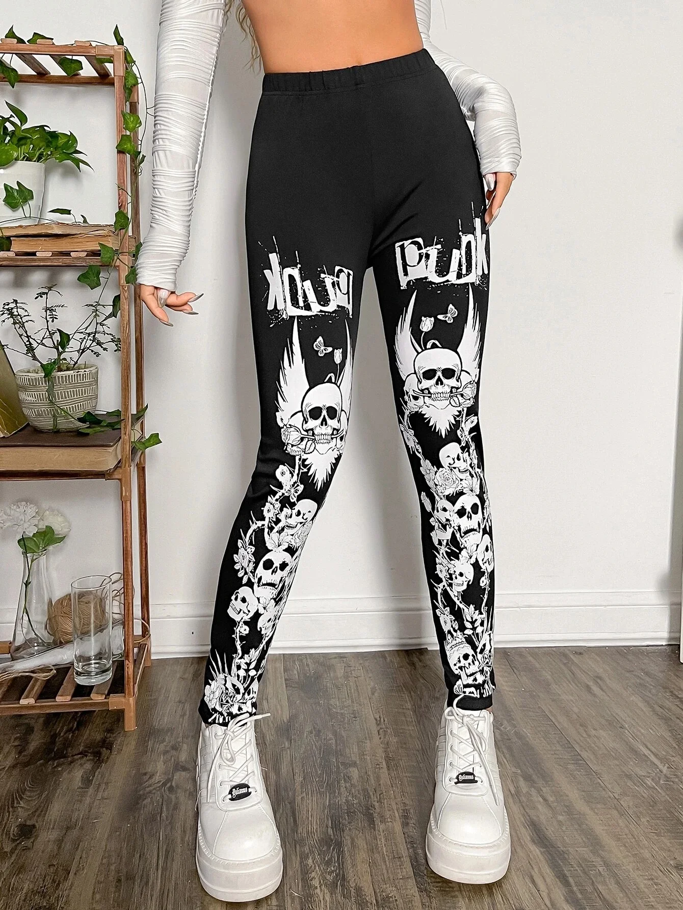 Explosive Halloween Skull Printed Leggings Women\'s New Fashion Punk Rock Stretch Shorts European Size Black Nine-point Pants