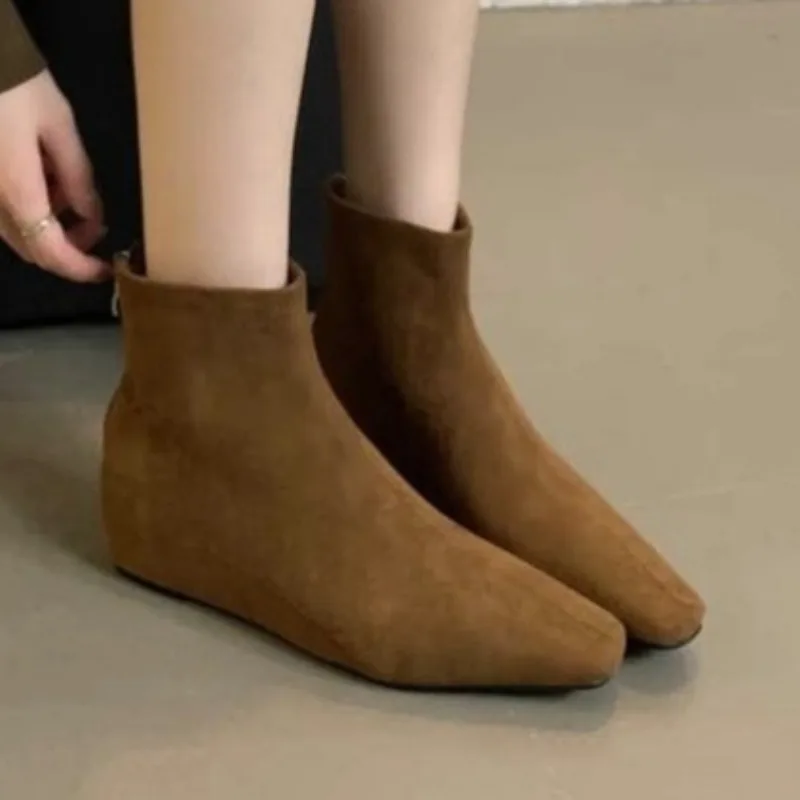

Леопардовые женские ботильоны на плоской подошве, замшевая модная элегантная обувь с квадратным носком, зима 202, короткие ботинки «Челси», платье, Zapatillas De Mujer