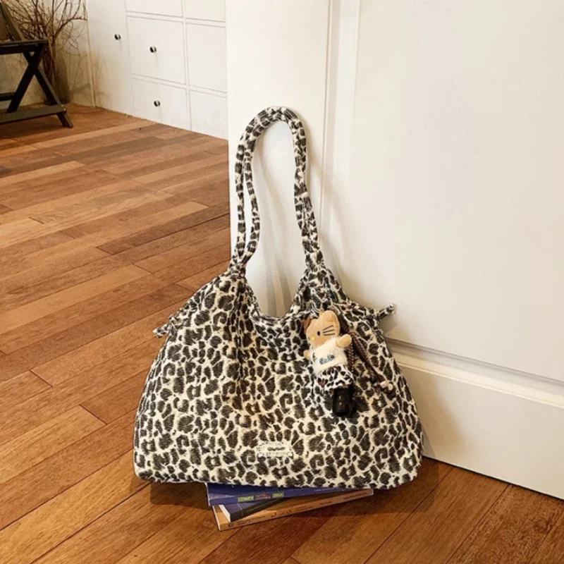 Korean Style Leopard Tote Bag for Women New Loose Large Capacity Underarm Bag Retro Versatile Commuting Shoulder Bag