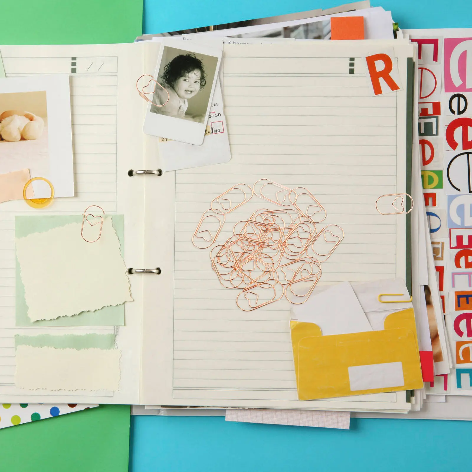 

100Pcs Exquisite Mini Heart Knitting Clips Metal Small Office File Document Fixing Bookmarks Photo Album DIY Creative Shaped