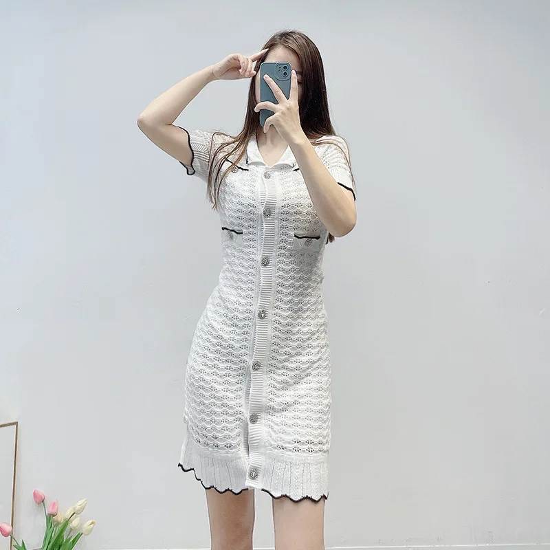 

Birthday dress Wave Edge Wrapped Hip Skirt Flip Collar Knitted Short sleeved Dress Luxury 2024 Women's New Contrast Color