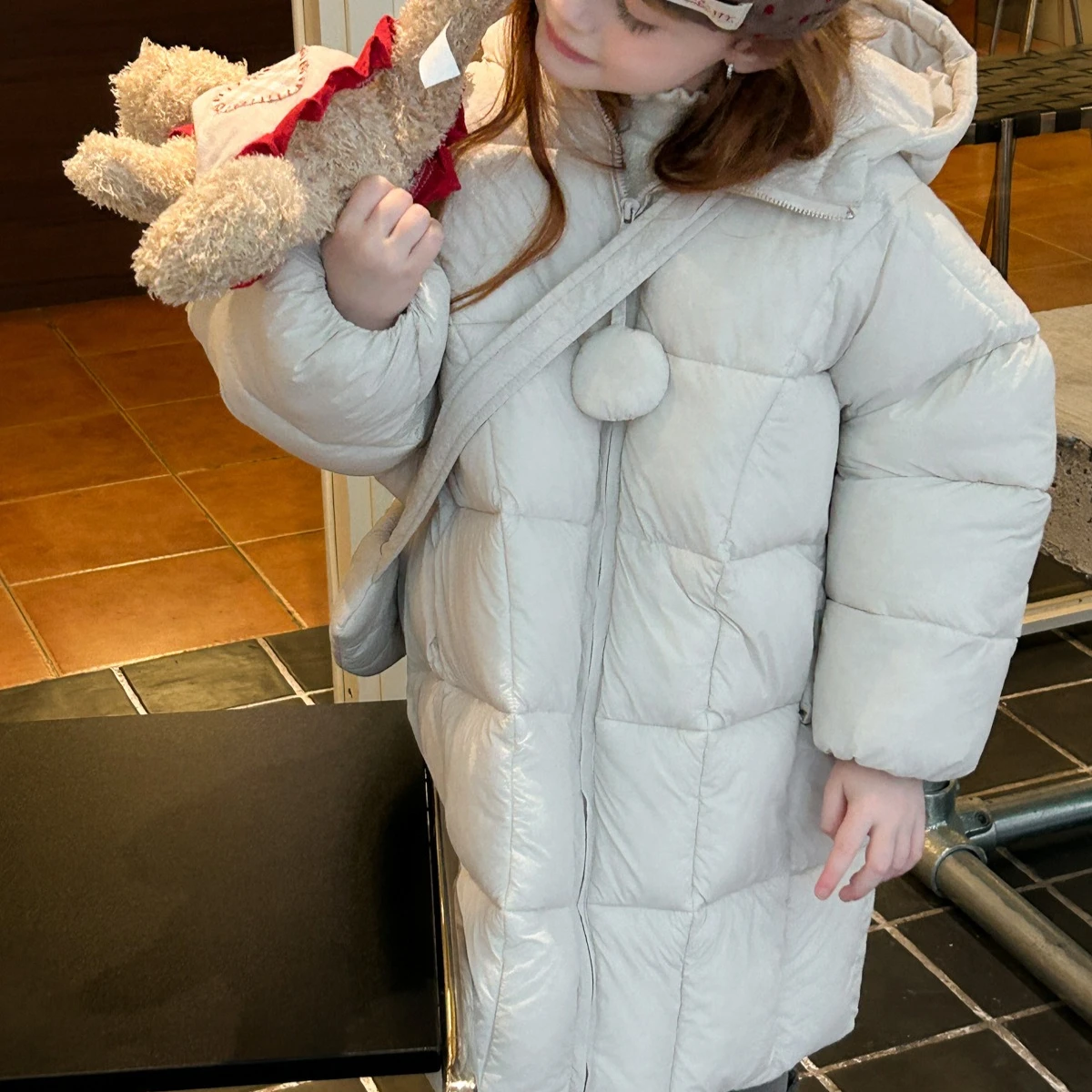 

Хлопковая одежда для девочек, осень-зима 2024, новая детская одежда, корейская детская сумка через плечо для девочек, длинная утолщенная хлопковая одежда