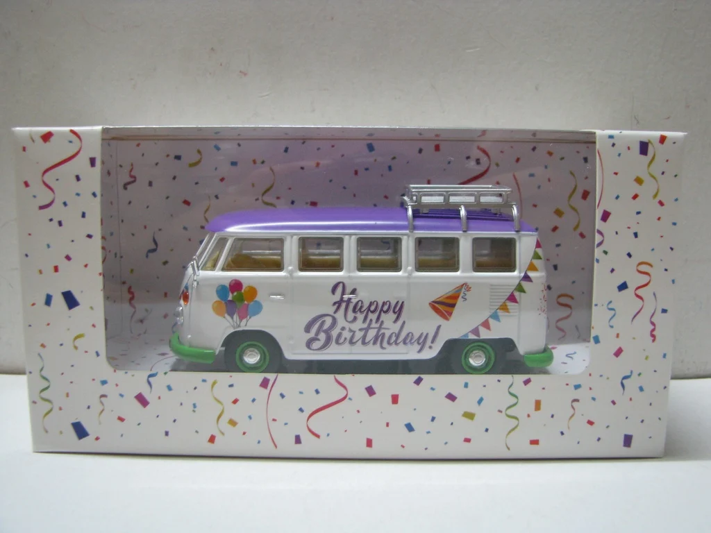 Modèle de voiture en alliage moulé sous pression, échelle 1:43, CORGI VW Camper, joyeux anniversaire, jouet de collection, cadeau, affichage Souvenir, ornement