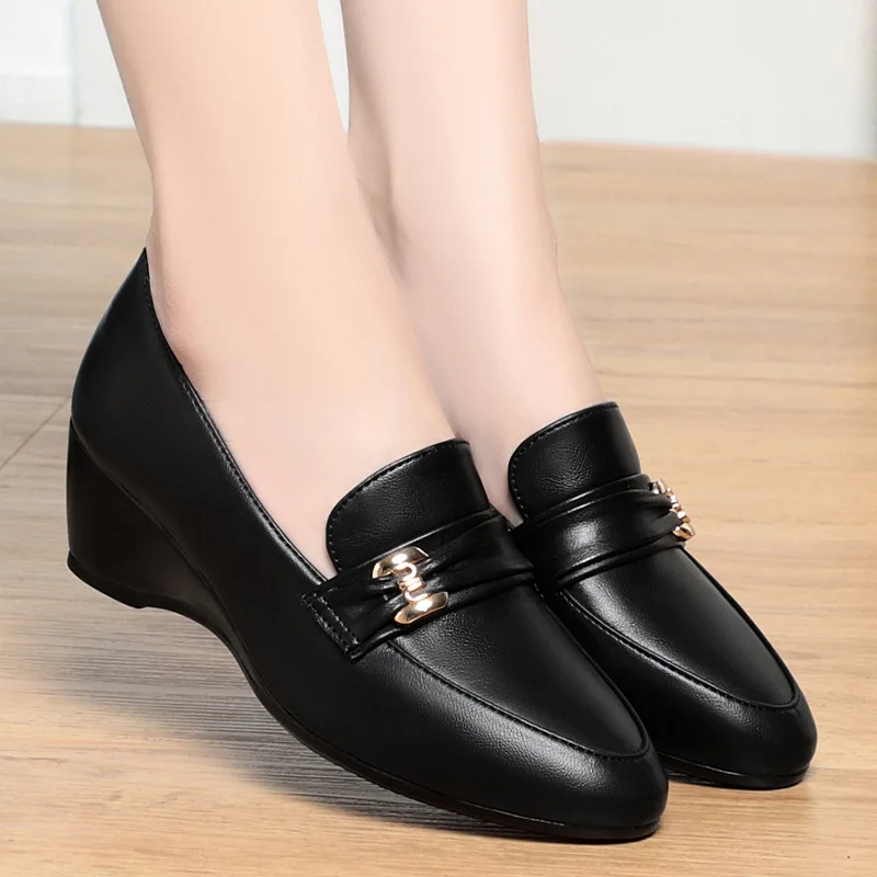 

Luxury Designer Women Loafers Flat Shoes Height Increasing Black Footwear Slip-on Moccasins Casual Wedge Soft Leather Shoes